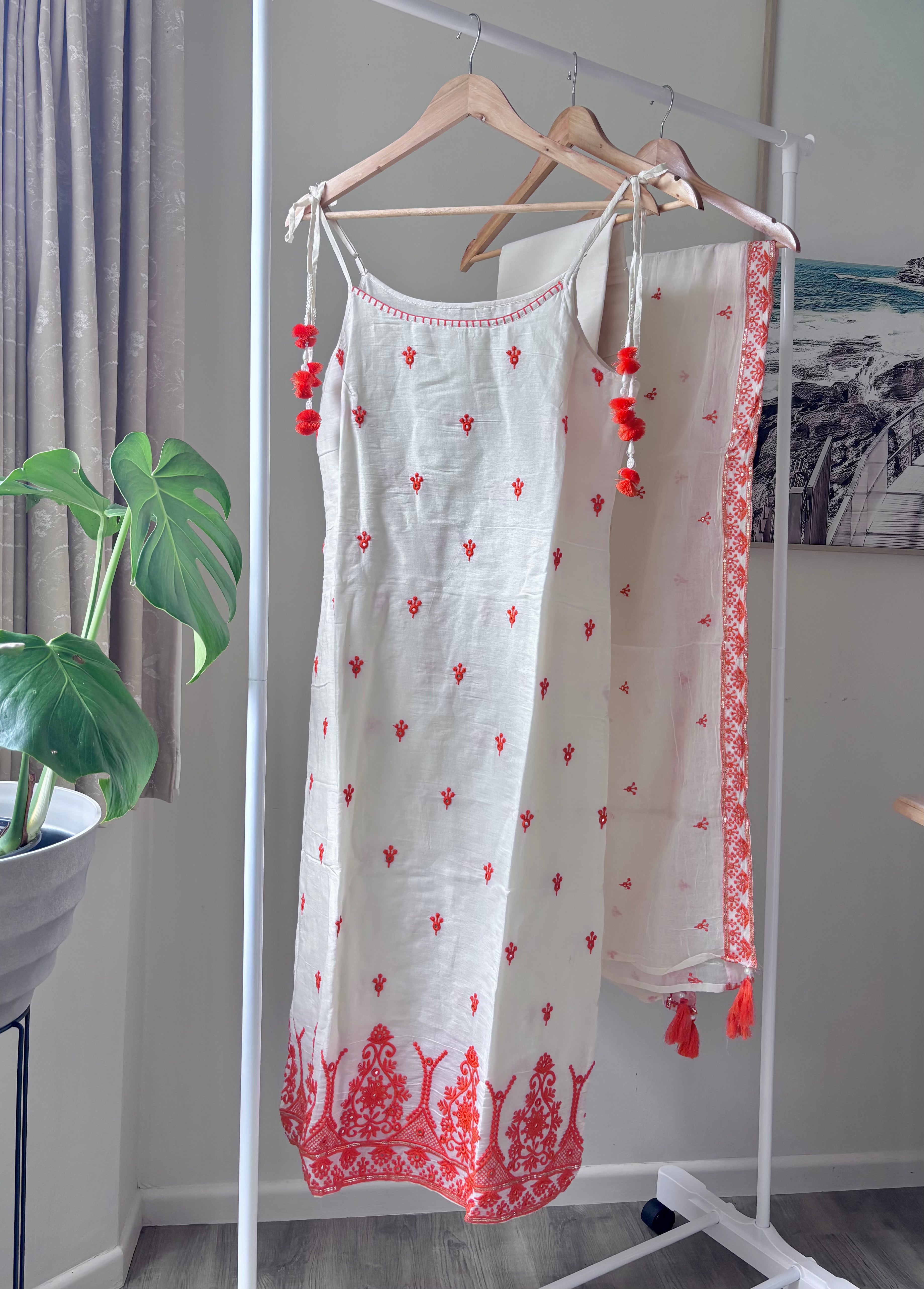 Pompom Kurti Set